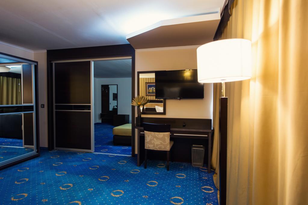 Grand Hebar Hotel 4*