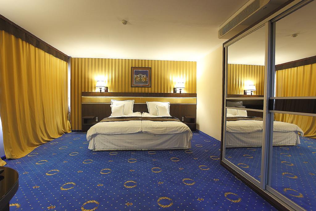 Grand Hebar Hotel 4*